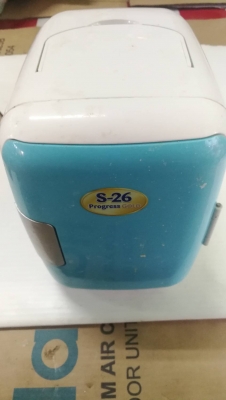700 บ.ส่งถึงบ้านฟรีโทร 083-2000058 LINE ID: line832923 ตู้เย็นเล็กเอนกประสงค์ ใช้ไฟบ้่าน 220 V. หรือ