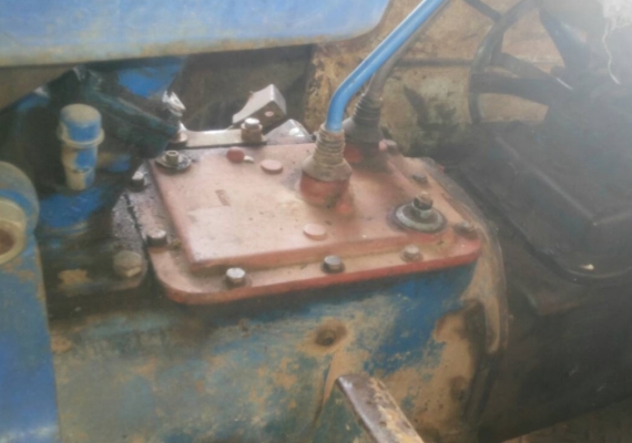 ขายรถไถ ฟอรด รุ่น 6600 พร้อมผาน 3  ปั้มดี เครื่องดี เอกสารครบ โต๋ครับ 081-6215712