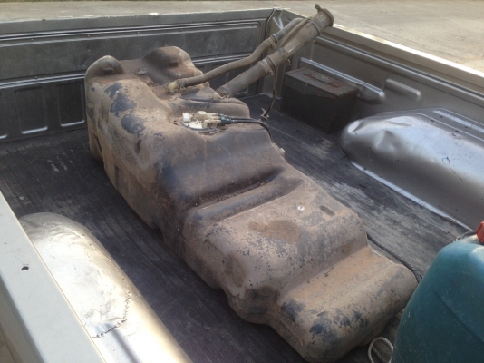 ถังน้ำมัน isuzu d-max ปี09 ยกลูก ใช้งานได้ปกติ 3500บาท ถังน้ำมัน isuzu d-max ปี09 ยกลูก ใช้งานได้ปกติ 3500บาท