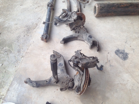 จานเบรคหน้า isuzu d-max hi lander  คู่ละ2000บาท