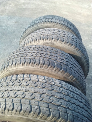 255/65R17 BRIDGESTONE DUELER H/T 840 ปี14 สวย ดอกหนา ชุด 4 เส้น โทร.081-427-3941 ID ไลน์ : 081427394
