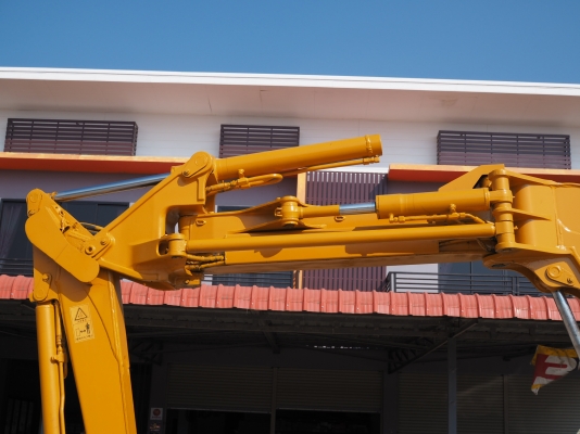 350,000 บาท. ขายรถขุด MITSUBISHI MM57SR. (ทำสีCAT)