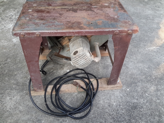 เลื่อยวงเดือน HITACHI 13นิ้วพร้อมโต๊ะเหล็กปรับขึ้นลงของเก่าเก็บผลิตญี่ปุ่น