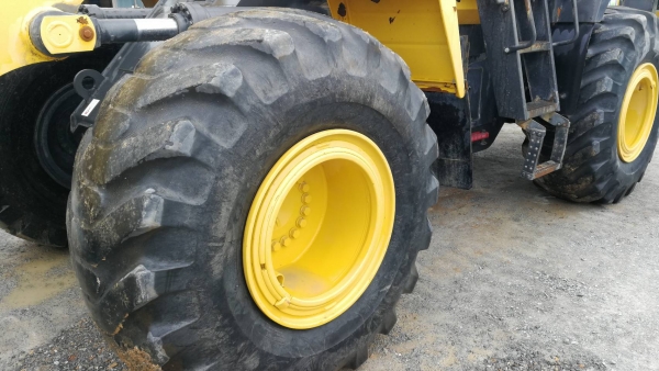 มาใหม่ KOMATSU WA380-5 สภาพสวย นำเข้าจากญี่ปุ่น โทร.090-986-2521 อ๊อบ