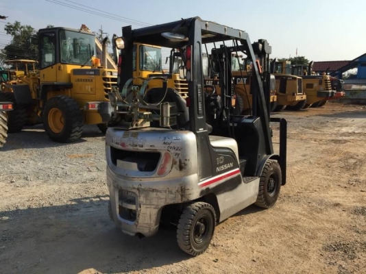 NISSAN 1ตัน เสา3เมตร นำเข้าจากญี่ปุ่น โทร.090-986-2521 อ๊อบ