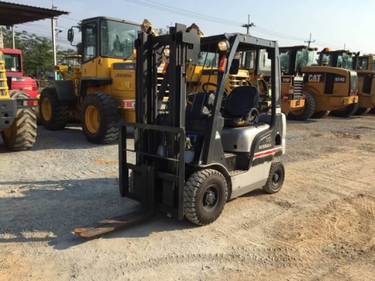 NISSAN 1ตัน เสา3เมตร นำเข้าจากญี่ปุ่น โทร.090-986-2521 อ๊อบ