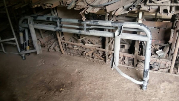 ขายโครงหลังคาอลูมิเนียมตาข่าย, ตู้ทึบ และกันชนท้าย ใส่ วีโก้