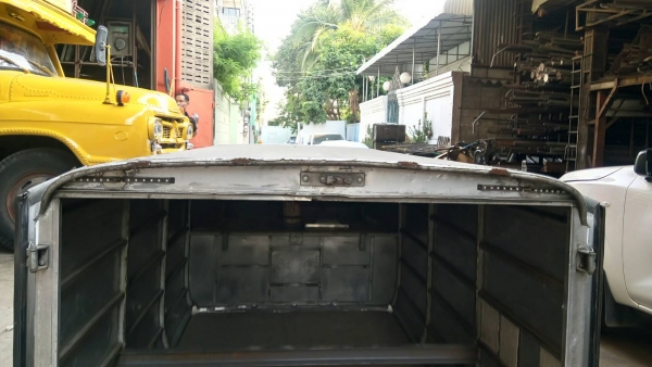 ขายโครงหลังคาอลูมิเนียมตาข่าย, ตู้ทึบ และกันชนท้าย ใส่ วีโก้