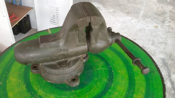 ปากกา wilton made in u.s.a. ขนาด 5 นิ้ว ปากกา wilton made in u.s.a. ขนาด 5 นิ้ว