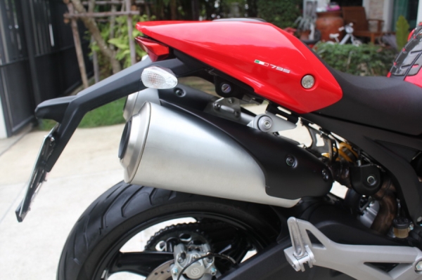 DUCATI M795 (abs) ใหม่เหมือนป้ายแดง วิ่งน้อย 3,000 KM.