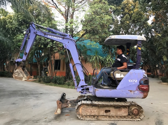 ขายแบคโฮHITACHI EX22(ลายหัวแย๊ก)พิมพ์นิยมเก่านอก100\%PC25(ปั้มนิ้ว)(คอนโทลน้ำมัน)แน่นๆ เดิมจากญี่ปุ่น ทำงานสมบูรณ์ทุกระบบ รับรองไม่ผิดหวัง 285,000 เท่านั้น!!