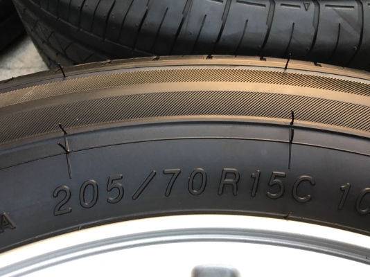 แม็กป้ายแดง ISUZU D-MAX BLUE POWER ขอบ 15 พร้อมยางป้ายแดง Yokohama 205-70-15 ปลายปี 17