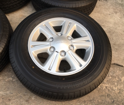 แม็กป้ายแดง ISUZU D-MAX BLUE POWER ขอบ 15 พร้อมยางป้ายแดง Yokohama 205-70-15 ปลายปี 17