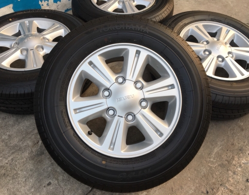 แม็กป้ายแดง ISUZU D-MAX BLUE POWER ขอบ 15 พร้อมยางป้ายแดง Yokohama 205-70-15 ปลายปี 17