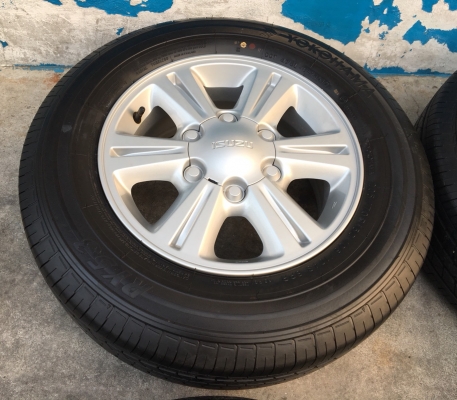 แม็กป้ายแดง ISUZU D-MAX BLUE POWER ขอบ 15 พร้อมยางป้ายแดง Yokohama 205-70-15 ปลายปี 17