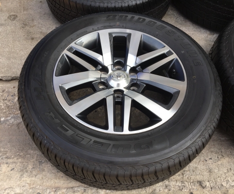 แม็ก Toyota New Fortuner ขอบ 18 พร้อมยาง 265-60-18 ปลายปี 15