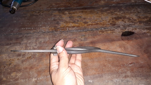 ขายกรรไกรหางHENRY BOKER MADE IN GERMANY. มือสองเยอรมันสวยงาม