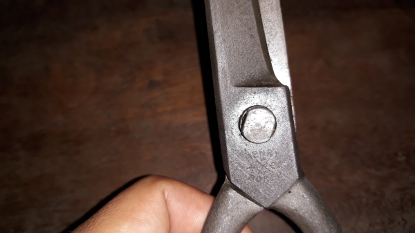 ขายกรรไกรหางHENRY BOKER MADE IN GERMANY. มือสองเยอรมันสวยงาม ขายกรรไกรหางHENRY BOKER MADE IN GERMANY. มือสองเยอรมันสวยงาม