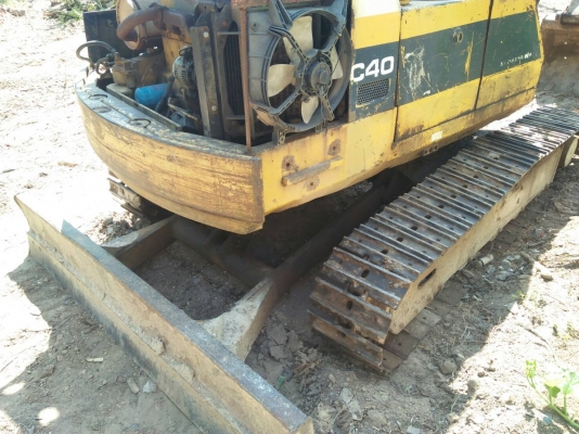 ขายรถแบคโฮ KOMATSU PC40-6 ราคา 180000