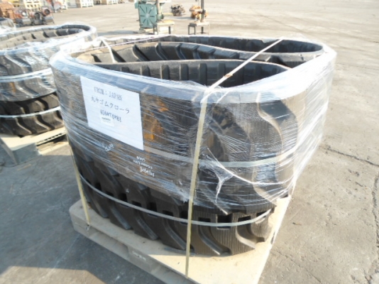 ขายแทรคยางของ*ใหม่  ยังไม่เคยใช้งาน  ใช้สำหรับรถขุด SK60หรือ PC75UU ขนาดยาง  450x74x81 ข้อ ขายราคา 65,000 บาท