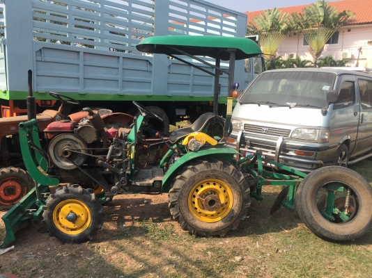 ขายรถไถนั่งขับ11แรง ใบดัน+ผาน ครบ เข้าร่องอ้อยได้