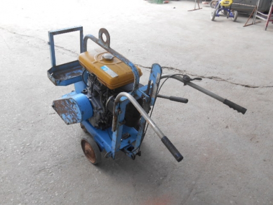 รถตัดปูน KOMATSU พร้อมใช้งาน