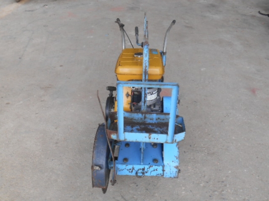 รถตัดปูน KOMATSU พร้อมใช้งาน