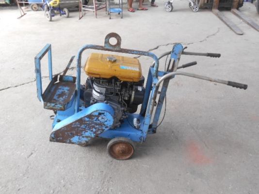 รถตัดปูน KOMATSU พร้อมใช้งาน