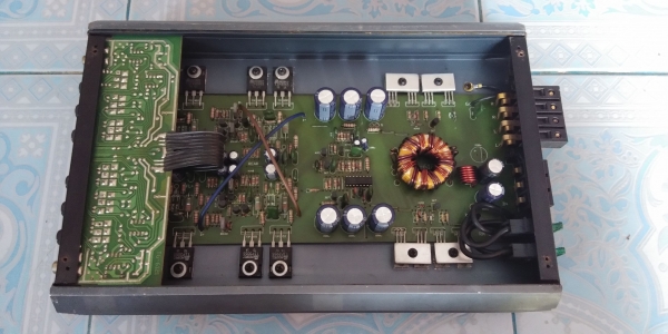 แอมป์ 4 แชลแนล