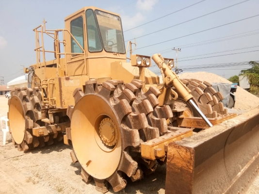 ขออนุญาตขายรถตีนเเกะcat 816 เอกสารเล่มพร้อมช้งานทุกระบบราคา 2850000บาท สนใจติดต่อช่างดำ 0853224877 0988930465 ไอดีไลน์ 0853224877ครับผม