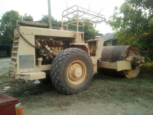 ขายด่วนเหมายกเข่ง รถเกรต รถบด รถแทรกเตอร์ตีนตะขาบ รถน้ำ