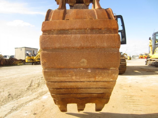 รถขุด Komatsu PC200LC-8 ติดต่อ 062-709-1747