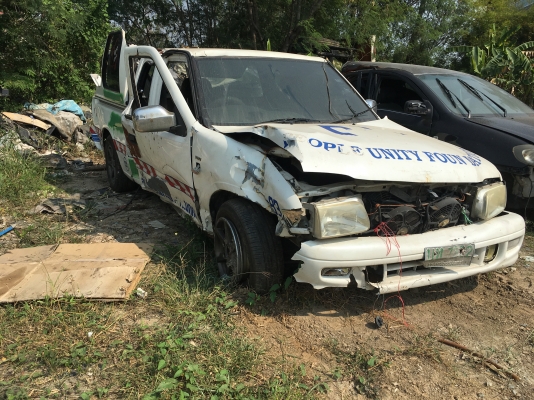 อีซูซุ ดราก้อนอาย เป็นรถอุบัติเหตุพร้อมเล่มทะเบียน โอนลอย