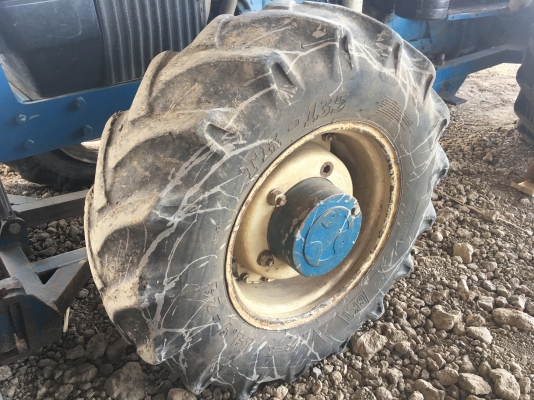 รถไถ FORD 7840 แรง 6 สูบ 2 เพลา พร้อมใบมีดหน้า สภาพสวย ๆ ราคา 680,000 ต่อรอง สนใจ 092-5852277 รถไถ FORD 7840 แรง 6 สูบ 2 เพลา พร้อมใบมีดหน้า สภาพสวย ๆ ราคา 680,000 ต่อรอง สนใจ 092-5852277