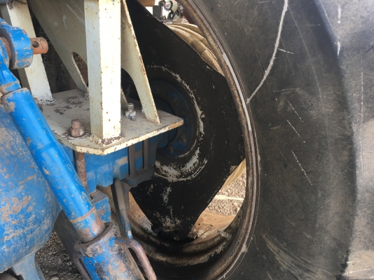 รถไถ FORD 7840 แรง 6 สูบ 2 เพลา พร้อมใบมีดหน้า สภาพสวย ๆ ราคา 680,000 ต่อรอง สนใจ 092-5852277 รถไถ FORD 7840 แรง 6 สูบ 2 เพลา พร้อมใบมีดหน้า สภาพสวย ๆ ราคา 680,000 ต่อรอง สนใจ 092-5852277