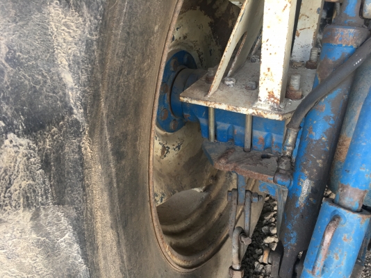 รถไถ FORD 7840 แรง 6 สูบ 2 เพลา พร้อมใบมีดหน้า สภาพสวย ๆ ราคา 680,000 ต่อรอง สนใจ 092-5852277 รถไถ FORD 7840 แรง 6 สูบ 2 เพลา พร้อมใบมีดหน้า สภาพสวย ๆ ราคา 680,000 ต่อรอง สนใจ 092-5852277