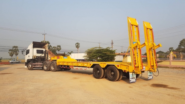 ขาย หัวลาก ISUZU 360 แรงม้า ปี 56 พร้อมหางโรเบตสองเพลาของใหม่ สภาพสวยพร้อมใช้งาน พร้อมแยกขายหัวหาง เ ขาย หัวลาก ISUZU 360 แรงม้า ปี 56 พร้อมหางโรเบตสองเพลาของใหม่ สภาพสวยพร้อมใช้งาน พร้อมแยกขายหัวหาง เ