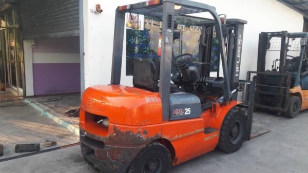 ขาย รถโฟล์คลิฟ HELI CPCD 25 เสา 3 เมตร เครื่องดีเซล C240