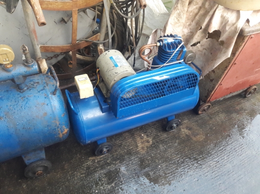 ขาย !! ปั้มลม.PUMA.ขนาด1/3แรง1สูบ.36ลิตร.พร้อมใช้งาน ขาย !! ปั้มลม.PUMA.ขนาด1/3แรง1สูบ.36ลิตร.พร้อมใช้งาน