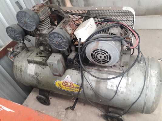 ขาย !! ปั้มลม.ฟูเชง.ขนาด5แรง3สูบ.มอเตอร์มิตซู3สาย.พร้อมใช้งาน ขาย !! ปั้มลม.ฟูเชง.ขนาด5แรง3สูบ.มอเตอร์มิตซู3สาย.พร้อมใช้งาน