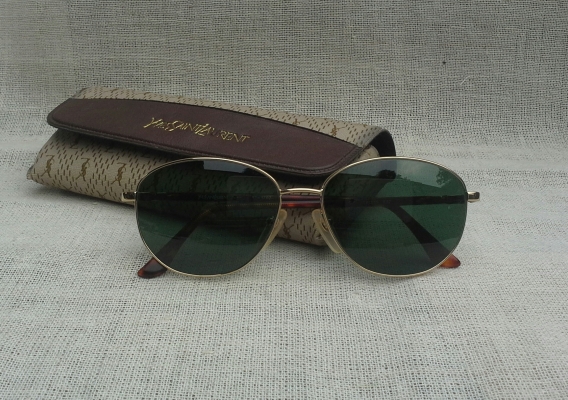 แว่นตาที่สุดแห่งที่สุดของแบรนด์เนมฝรั่งเศส ยุค &#039;90s เก่าเก็บ ! ใหม่กริ๊บ ! Vintage YVES SAINT L