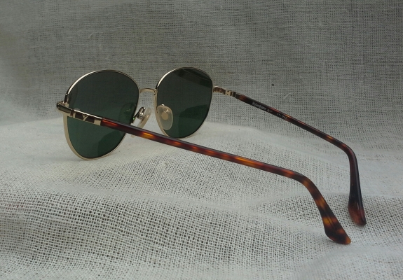 แว่นตาที่สุดแห่งที่สุดของแบรนด์เนมฝรั่งเศส ยุค '90s เก่าเก็บ ! ใหม่กริ๊บ ! Vintage YVES SAINT L แว่นตาที่สุดแห่งที่สุดของแบรนด์เนมฝรั่งเศส ยุค '90s เก่าเก็บ ! ใหม่กริ๊บ ! Vintage YVES SAINT L