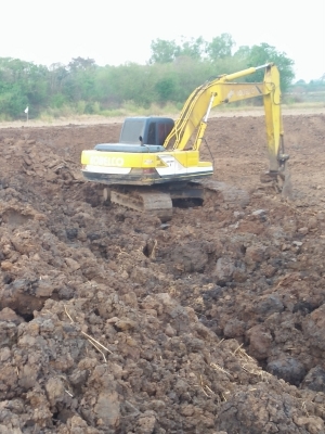 ขายรถขุดSk200 ///