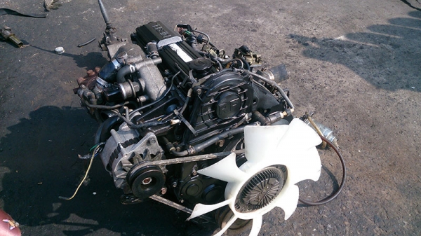 ขายเครื่องยนต์ดีเซลเทอร์โบขับหลัง 2000cc