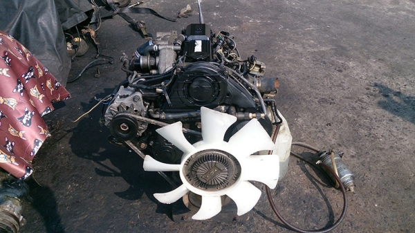 ขายเครื่องยนต์ดีเซลเทอร์โบขับหลัง 2000cc