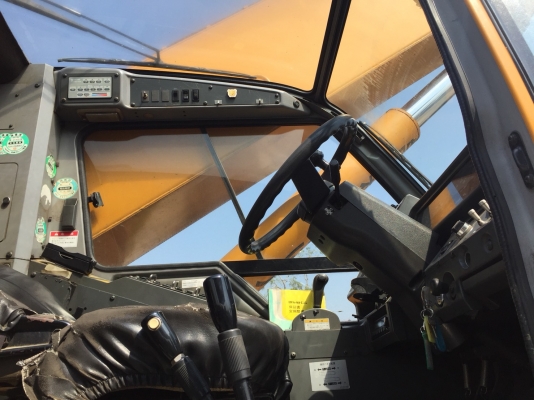 ขาย เครน 10ตัน TADANO TR100M นำเข้าจากญี่ปุ่น โทร.090-986-2521 อ๊อบ