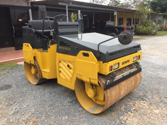 ขาย BOMAG BW115AD-2 นำเข้าจากญี่ปุ่น โทร.090-986-2521 อ๊อบ