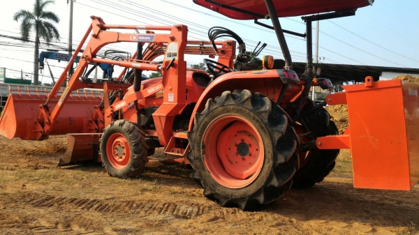 ขายรถไถ KUBOTA L3608 พร้อมดันหน้า และตัวตักยกสูง 4เมตร(บุ้งกี๋เปลี่ยนคีบได้เลยมีชุดน้ำมันมาแล้ว) สภาพสวยๆเดิมๆ 1,370ชม.ทะเบียนพร้อมโอน ราคา 290,000บาท สามย่านแทรคเตอร์ อ.แกลง ระยอง โทร 0897489639 ,0899347475 line =0997489639 line =0899347475 มีรถขนส่งบริก ขายรถไถ KUBOTA L3608 พร้อมดันหน้า และตัวตักยกสูง 4เมตร(บุ้งกี๋เปลี่ยนคีบได้เลยมีชุดน้ำมันมาแล้ว) สภาพสวยๆเดิมๆ 1,370ชม.ทะเบียนพร้อมโอน ราคา 290,000บาท สามย่านแทรคเตอร์ อ.แกลง ระยอง โทร 0897489639 ,0899347475 line =0997489639 line =0899347475 มีรถขนส่งบริก