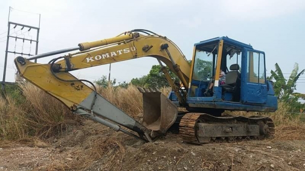 KOMATSU PC 120-3