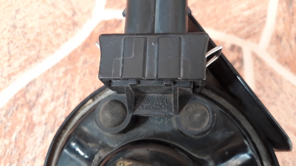 แตร VW, Audi มีข้างเดียว